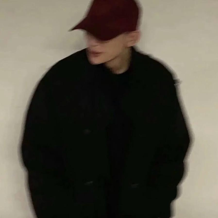 E7