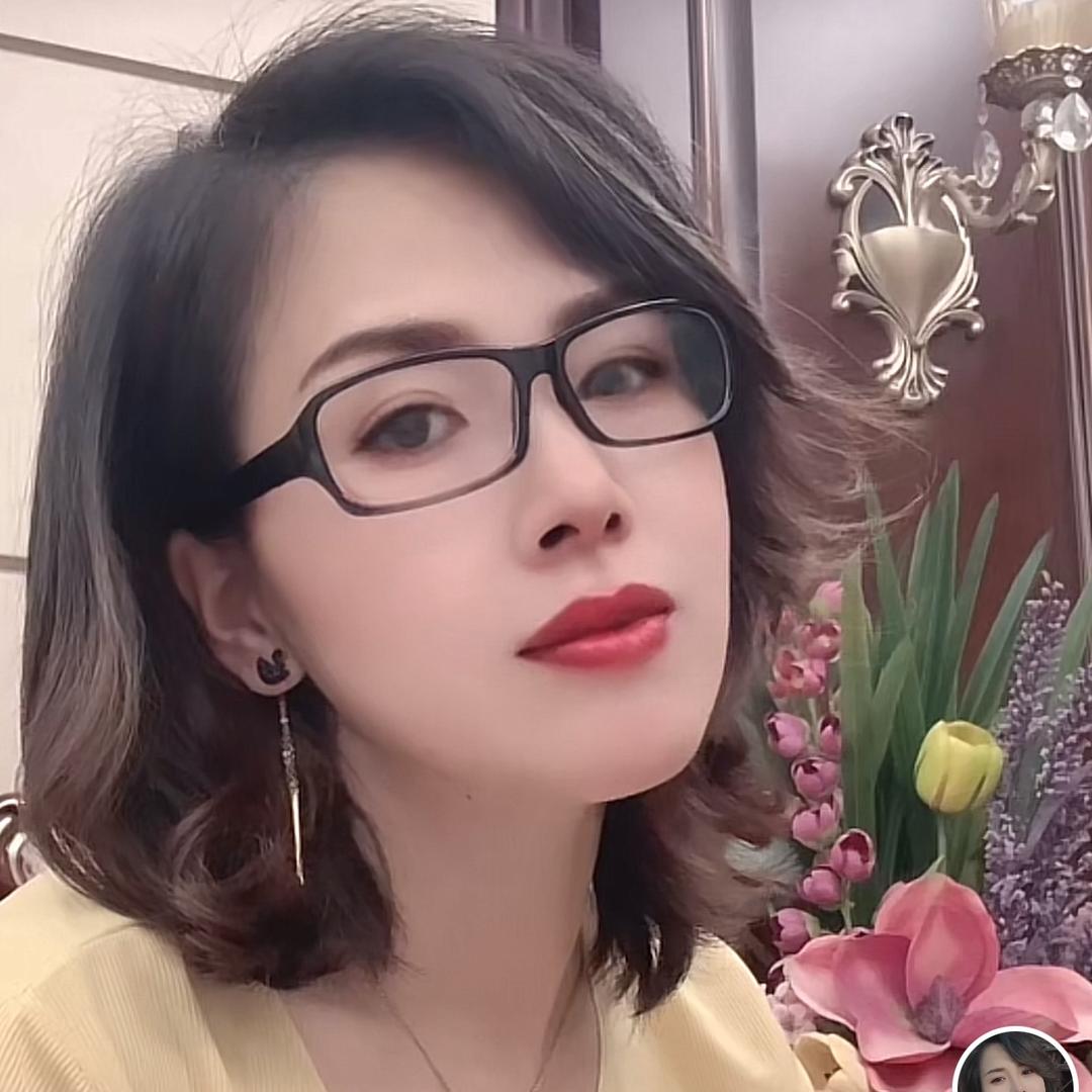 反光美女🎤《橱窗好物分享》
