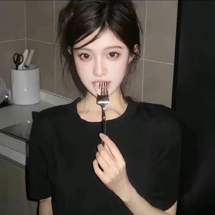 偷吃煎饼被发现