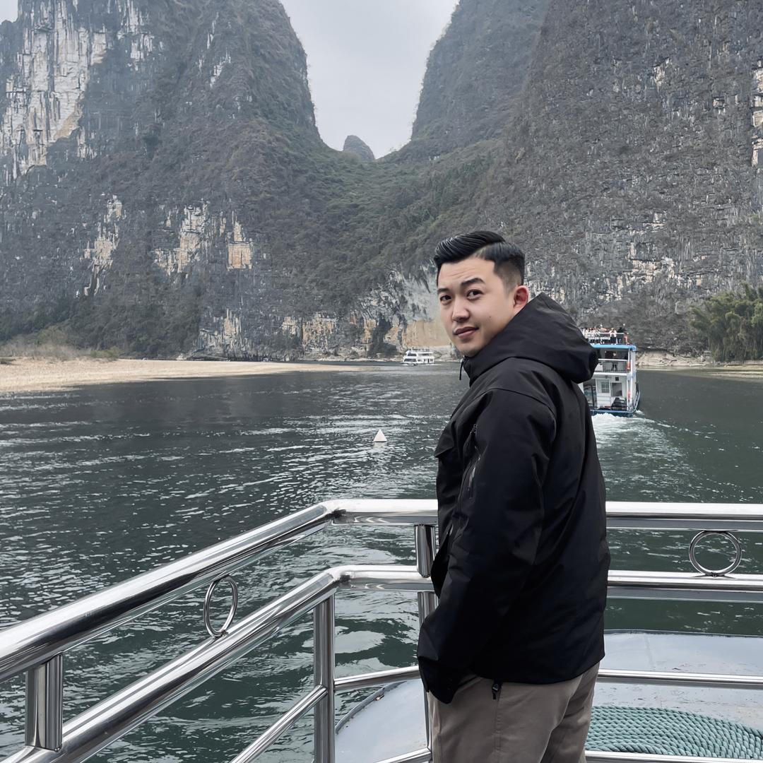 李梓豪.