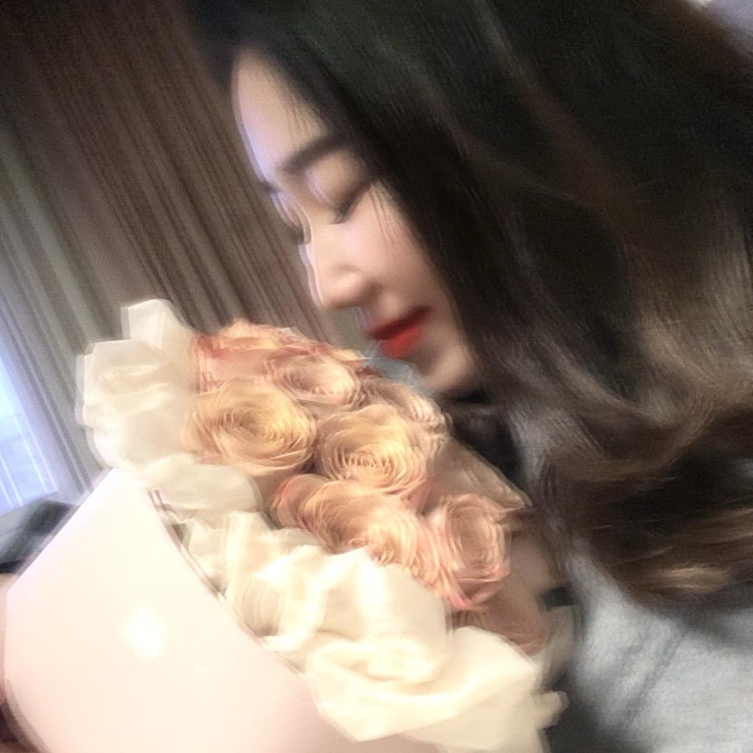倾城一笑@