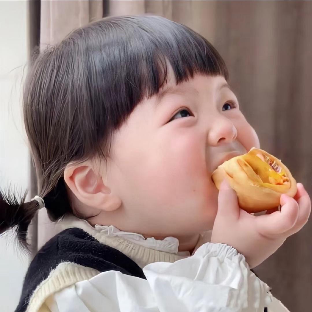 玥宝爱吃肉