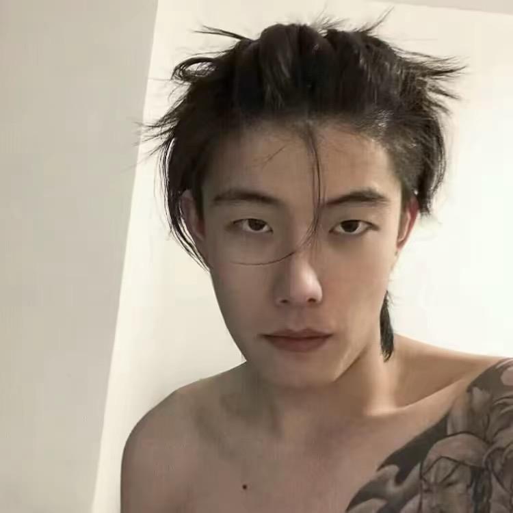 .小琛🥇