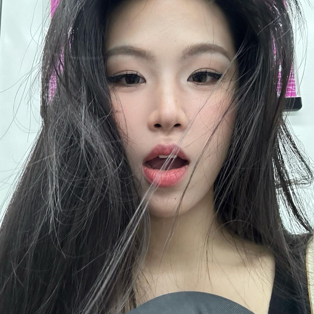 Yy