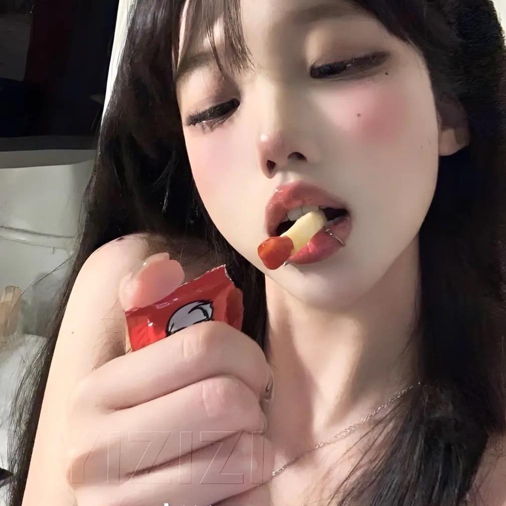 小芝爱吃麻辣烫