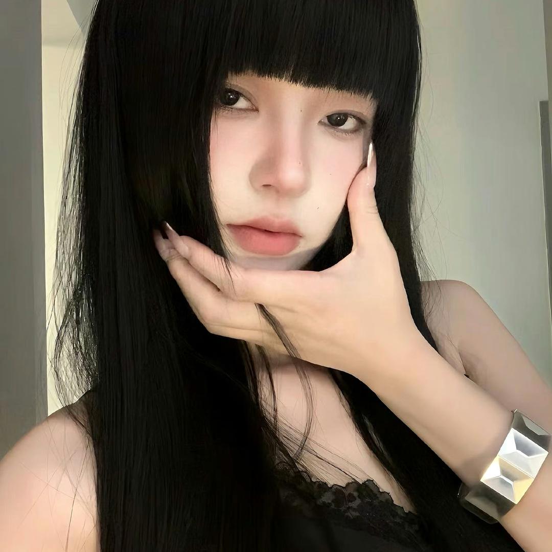 肉肉.