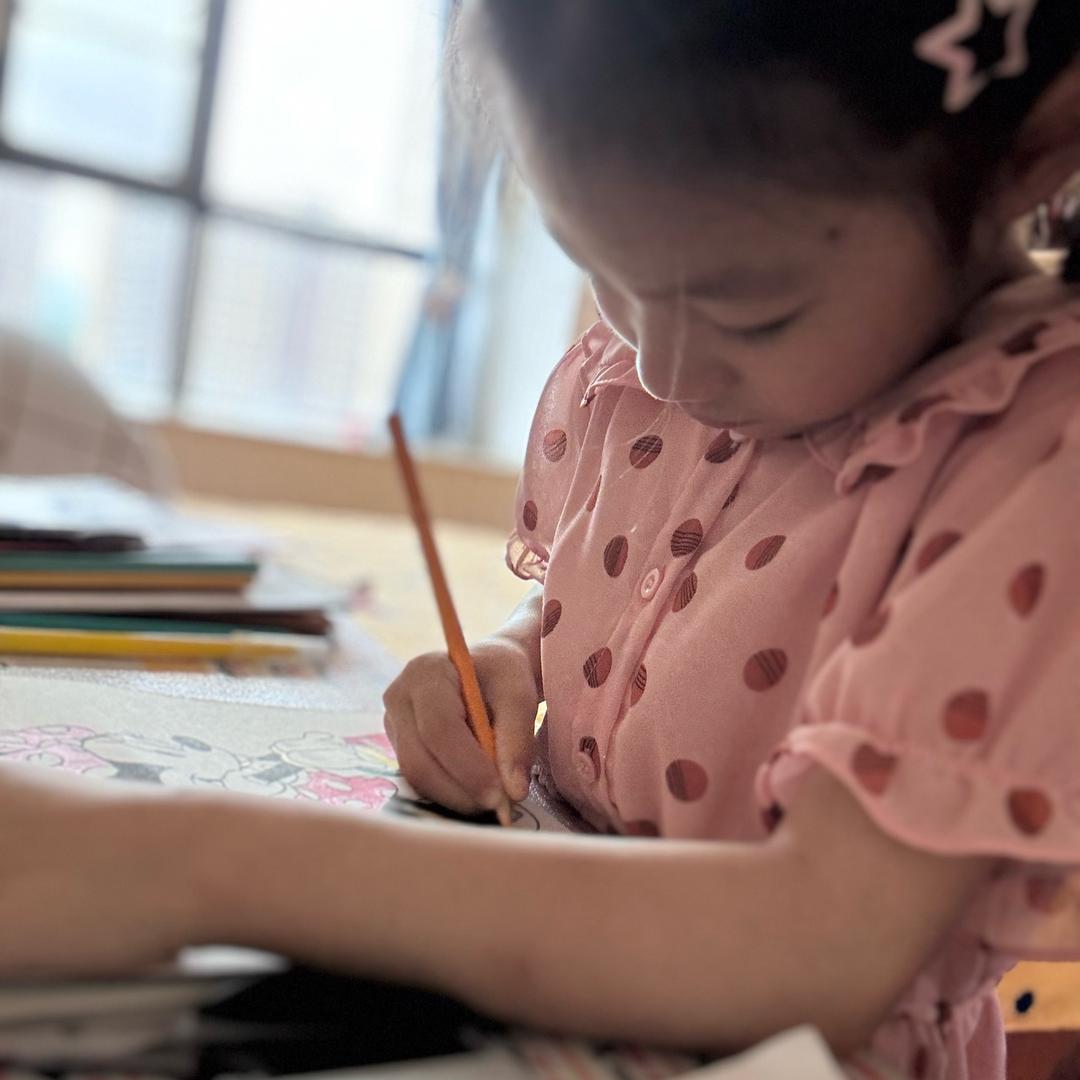 爱洗澡的小姑娘