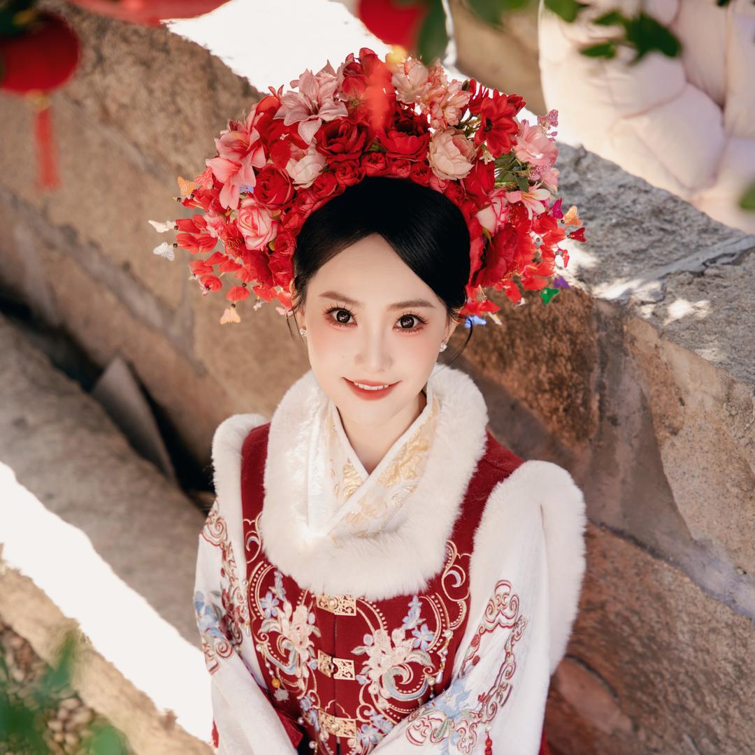 主持人杨晓艳