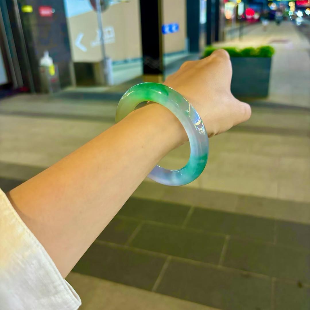 百福缅翠手镯珠宝店