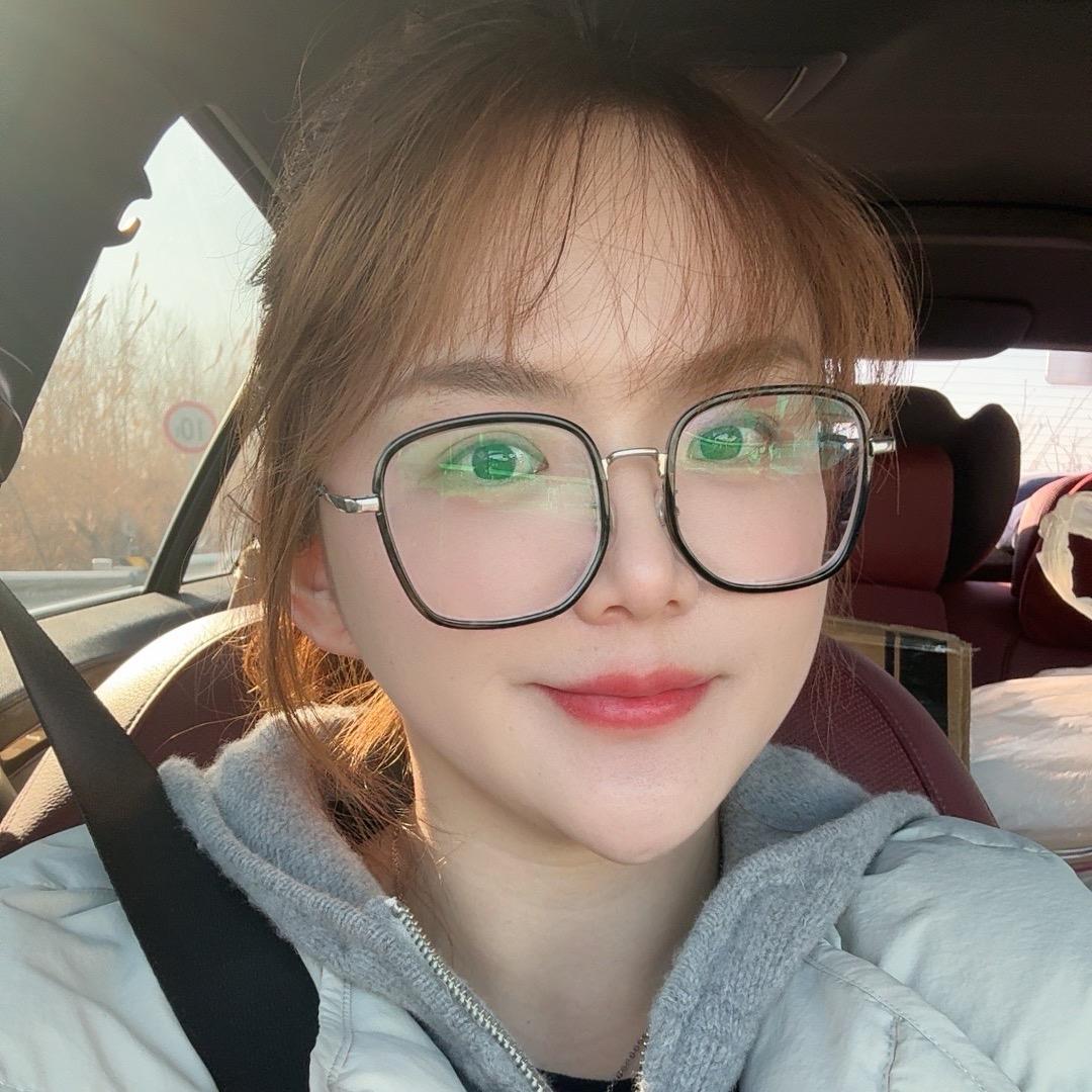 women.我们（妍妍）