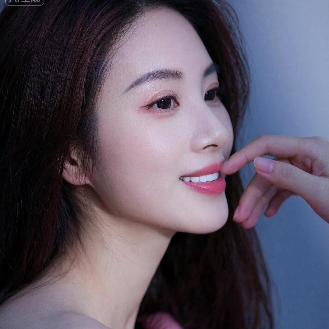 王董西蒙尼（Simone）浙江义乌