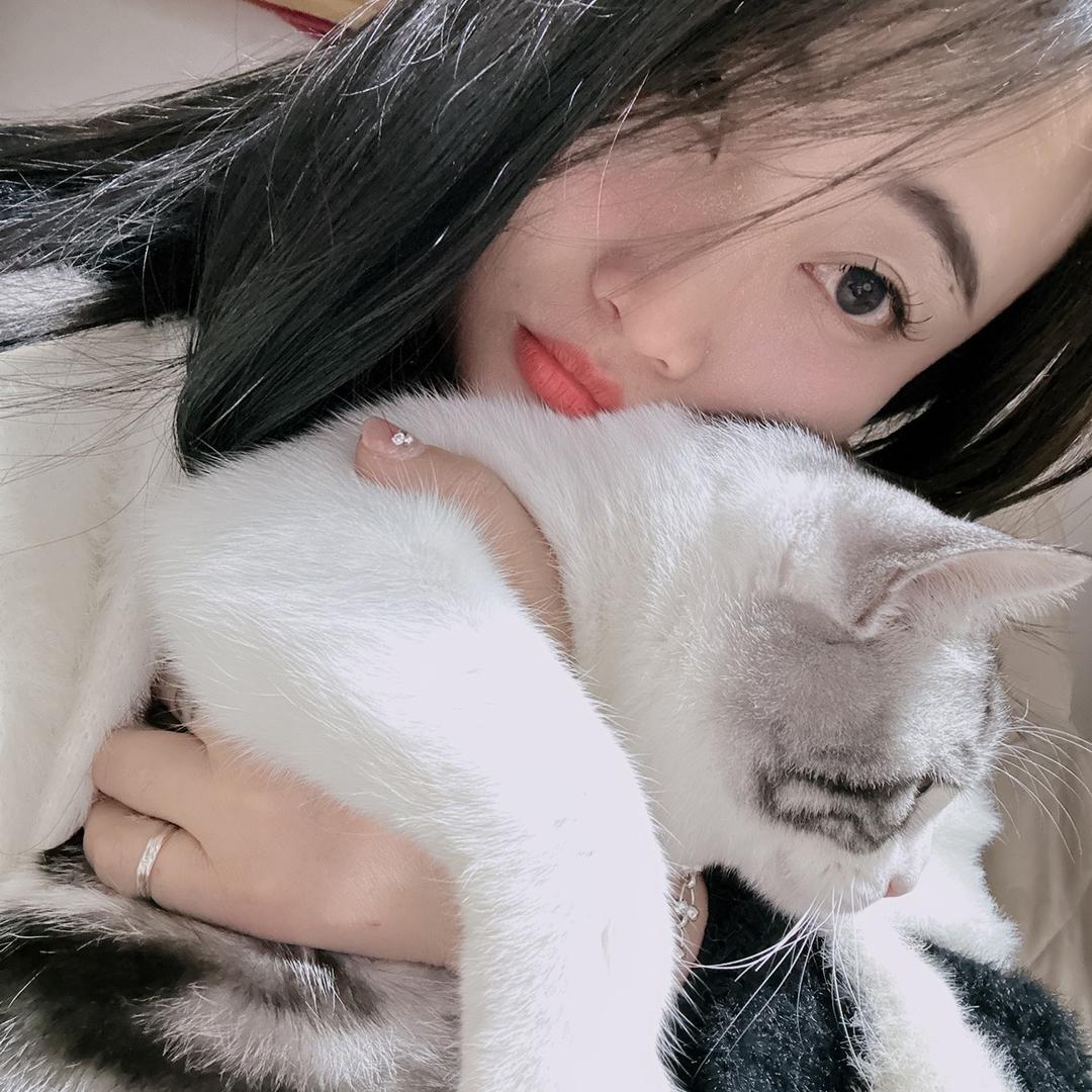 AD钙奶💋（关注吗？）