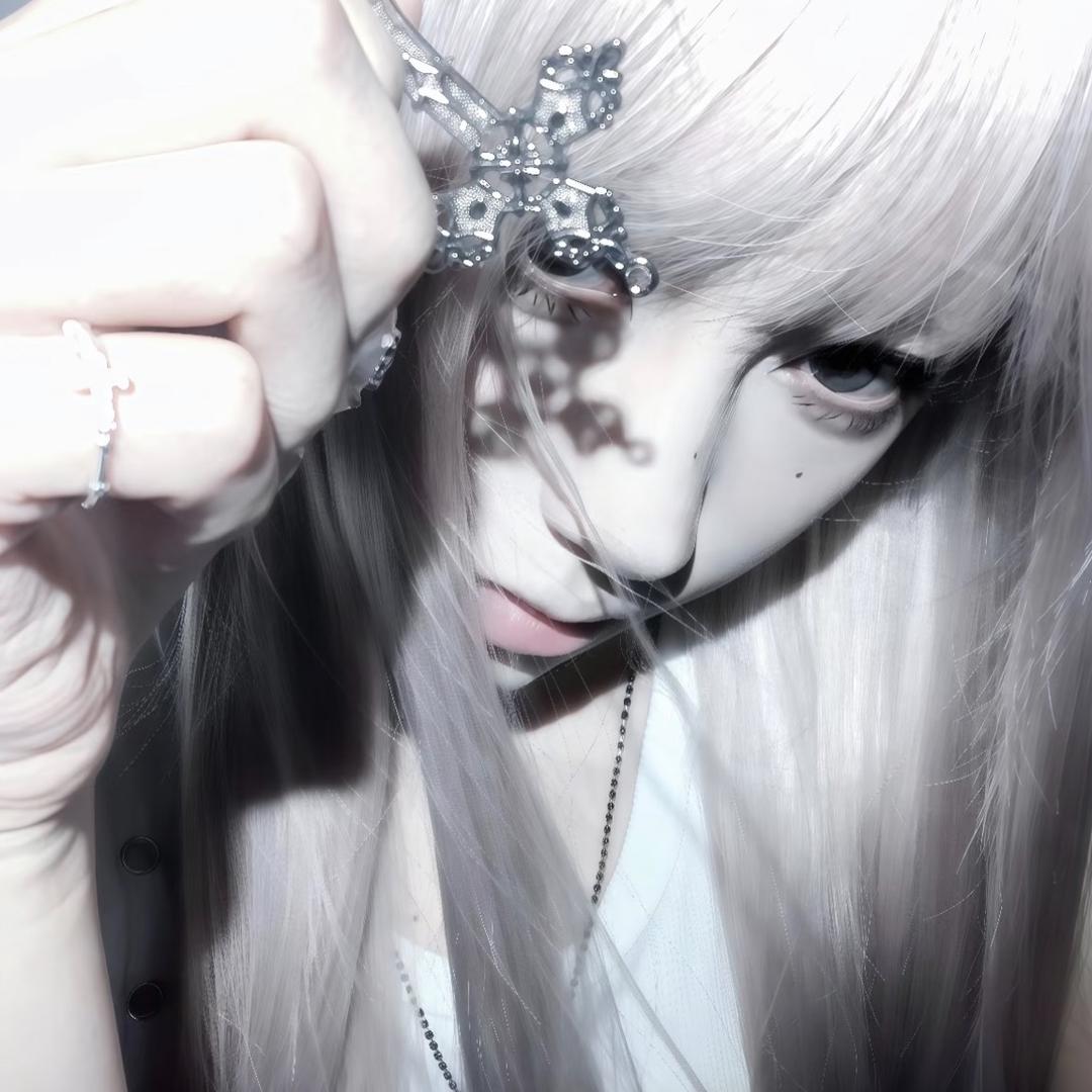 ✝︎