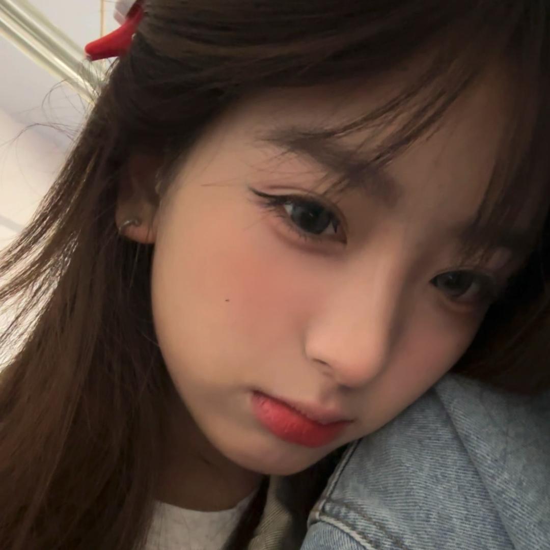 小羊吃饱了.