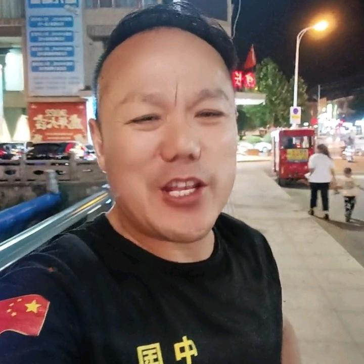 乡村大衣哥
