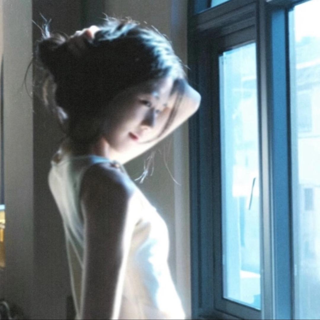 是李.