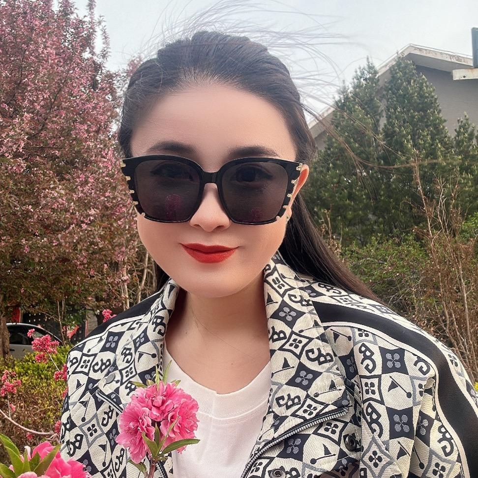 小胡子🌺