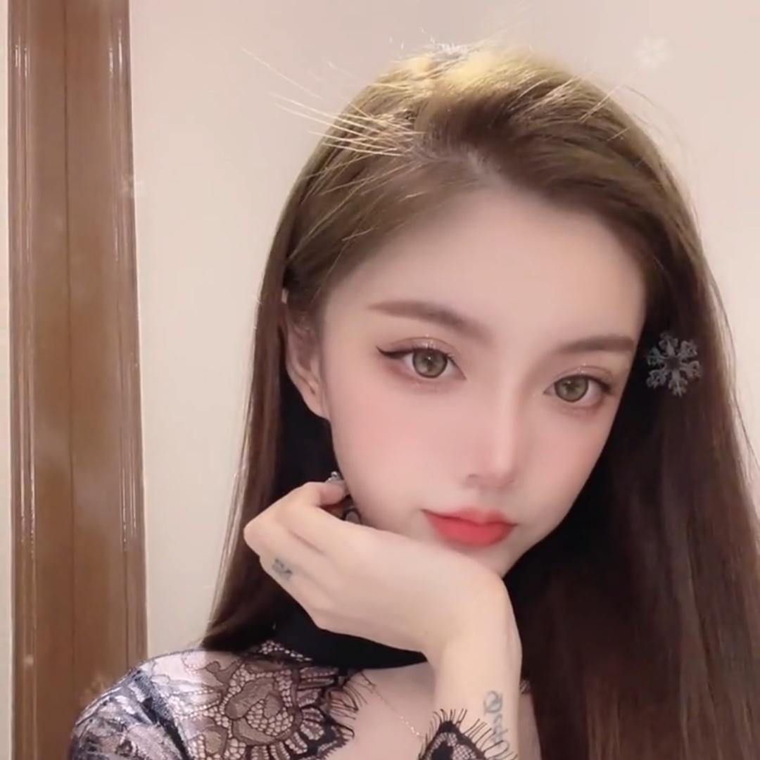 雪卡服饰穿搭