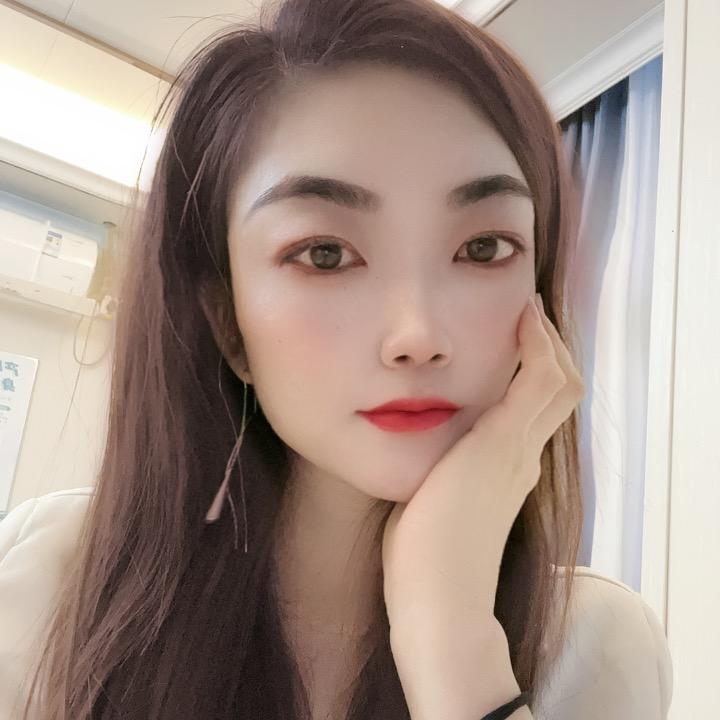 Y莉莉