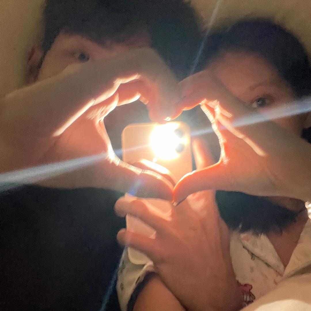 @💤           🪳