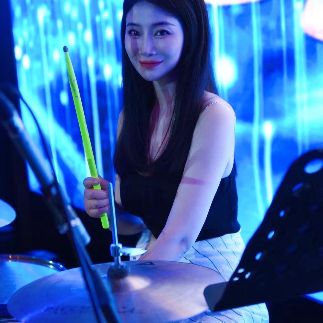 鼓手叶子