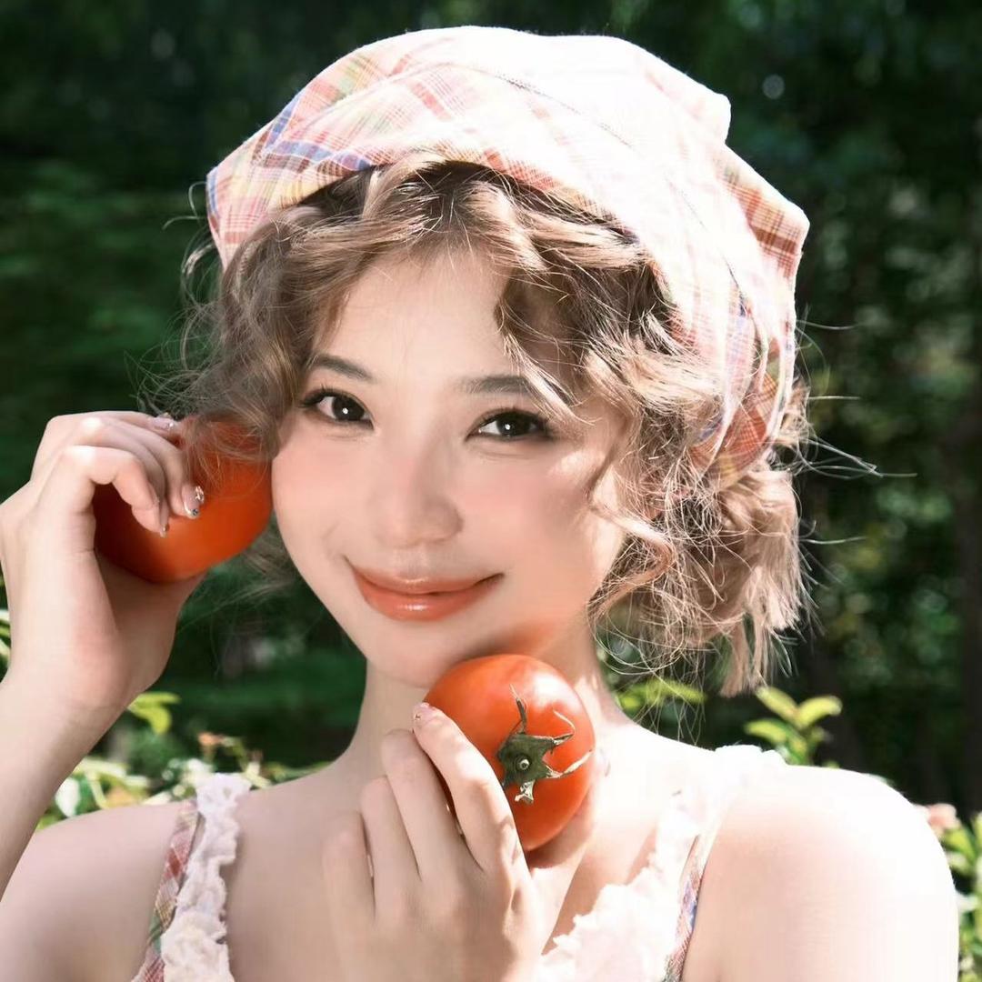 莉莉₍₍ (̨̡ ‾᷄ᗣ‾᷅ )̧̢ ₎