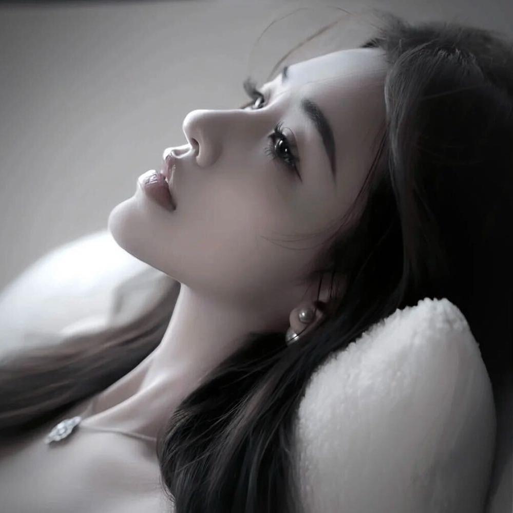 美女小姀