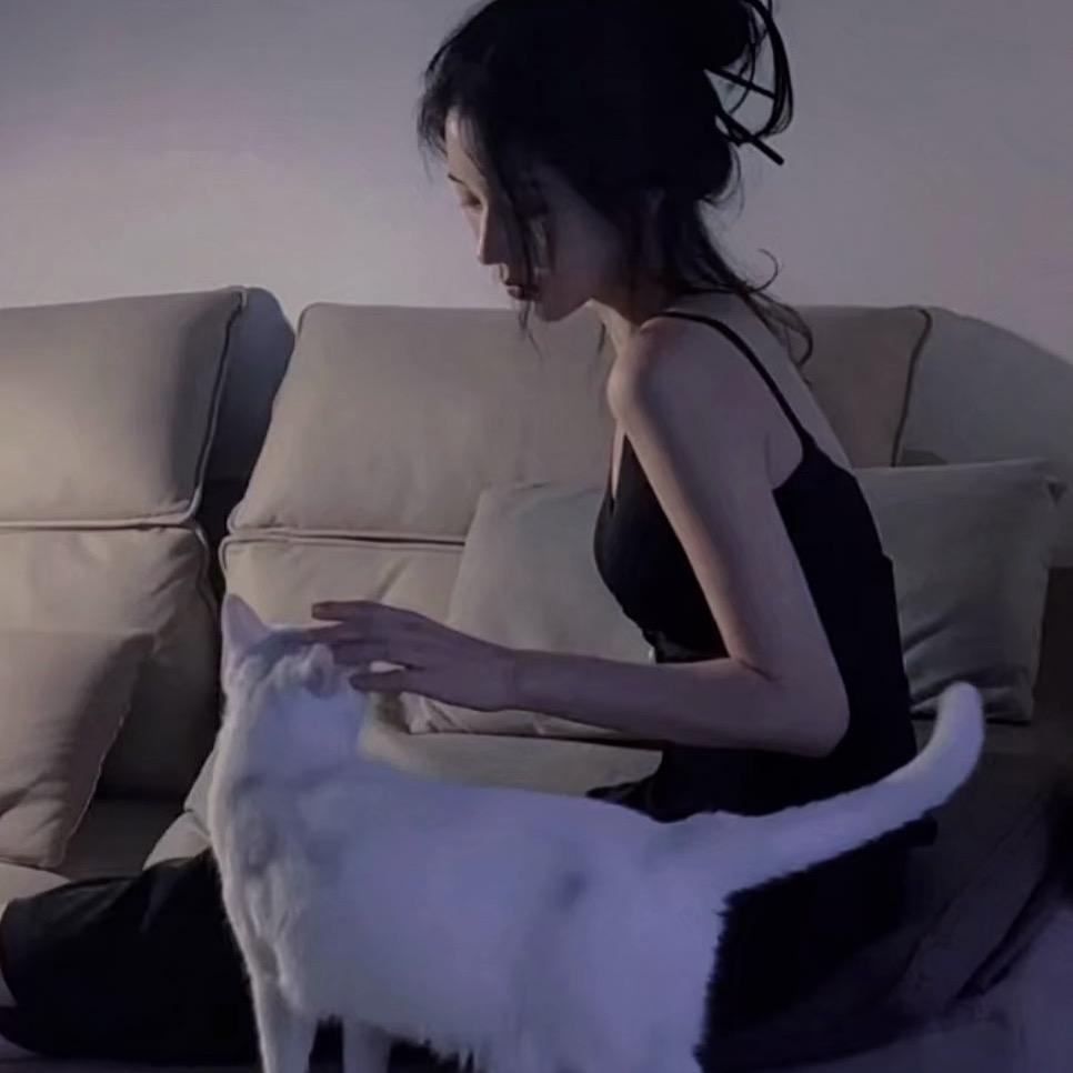 爱吃人参茶的言初