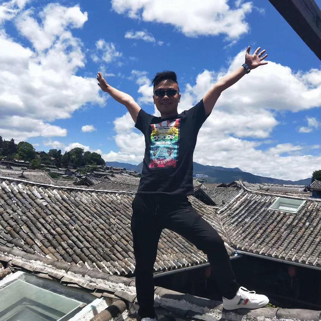 嘲笑哪男子