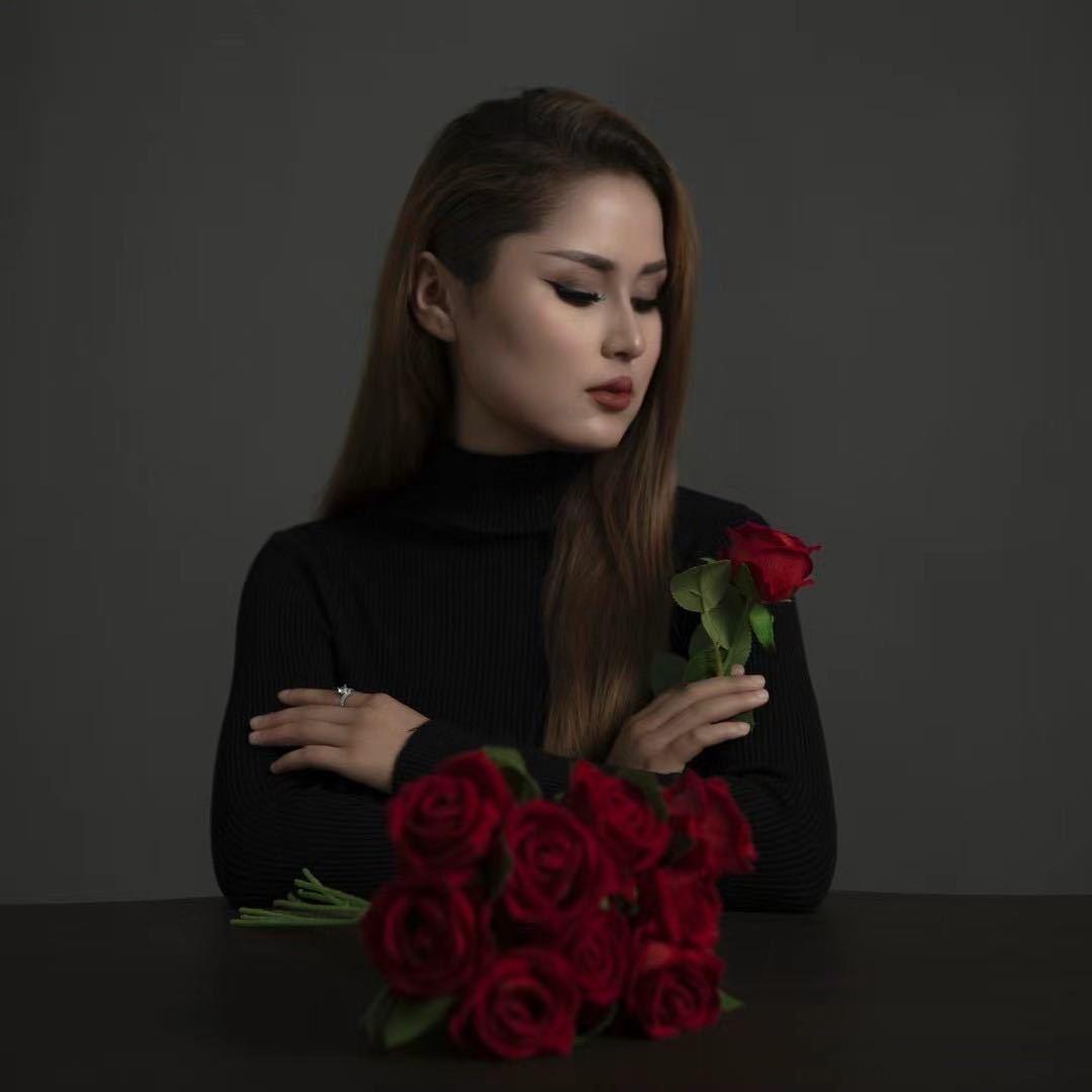 XJ  Amour  美妆婚纱Boss
