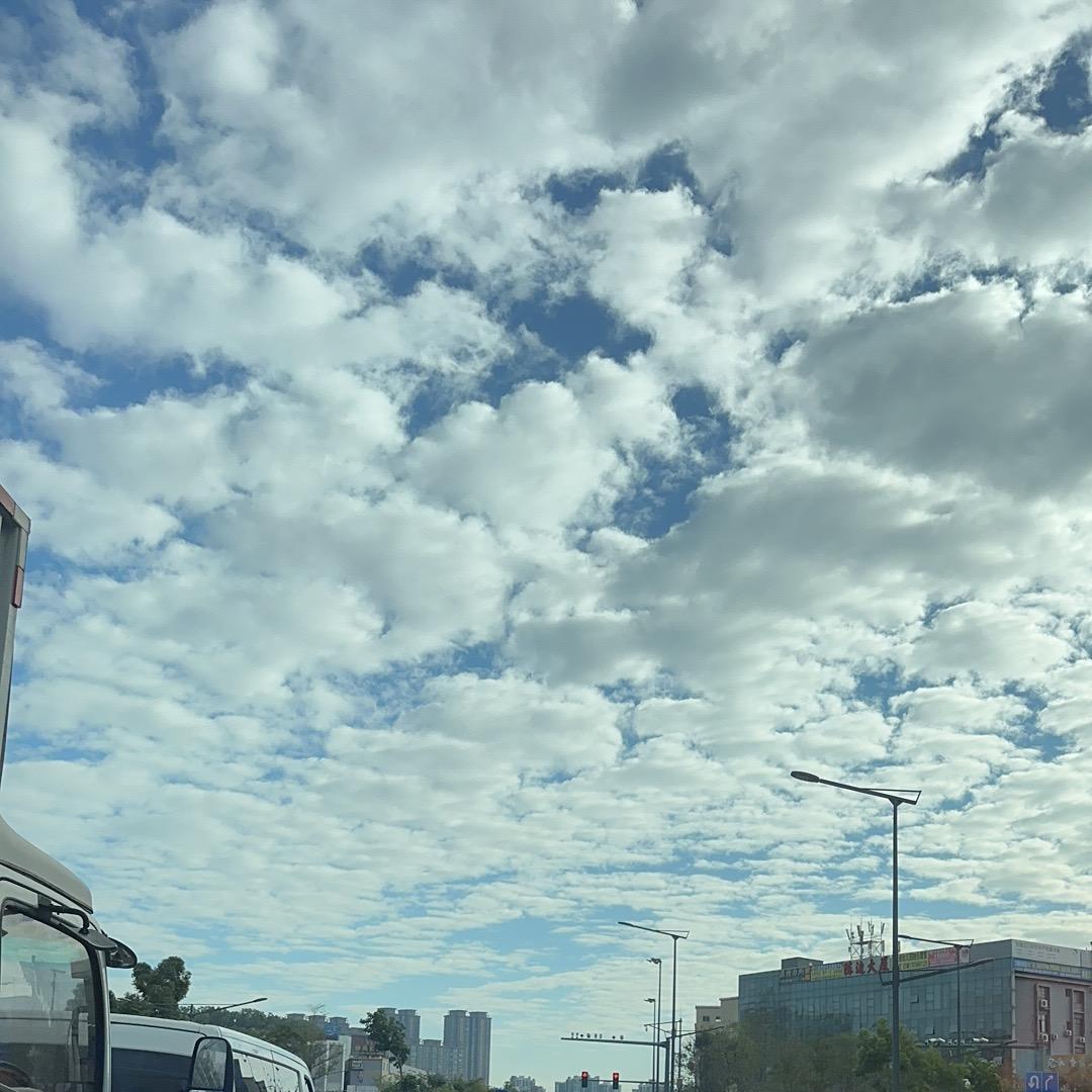 互联优品显示器工厂店