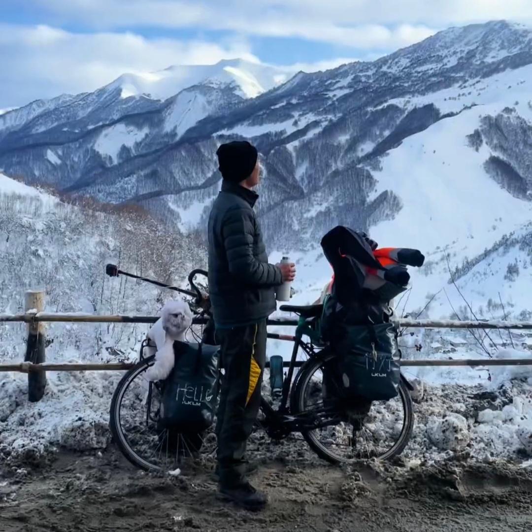 湖远行周游世界