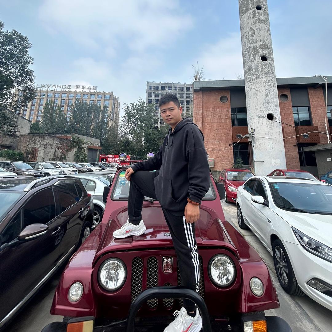 成都洋宇亿佳二手车小张