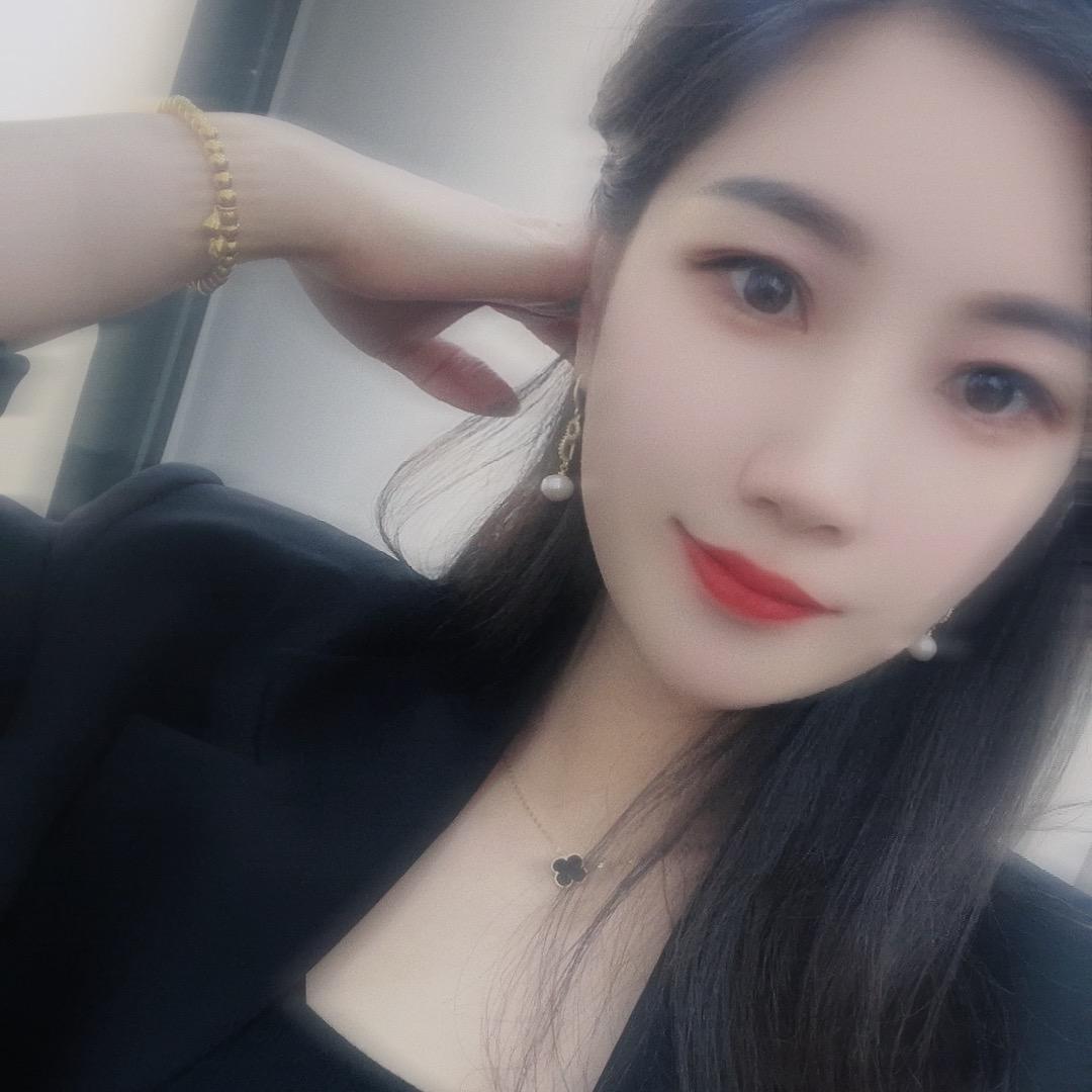 爱穿搭的张小姐