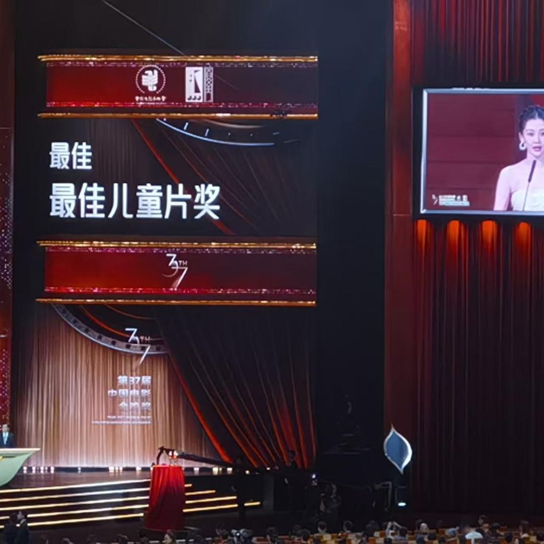 身骑白马
