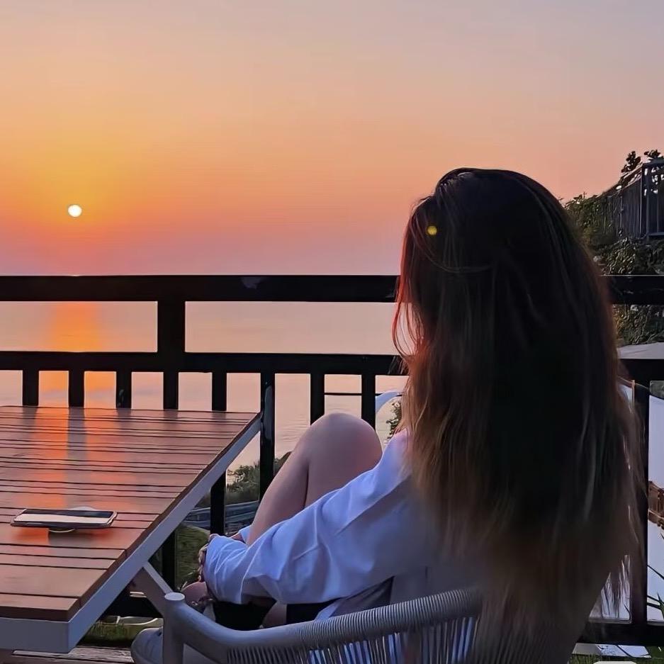 李哈哈.