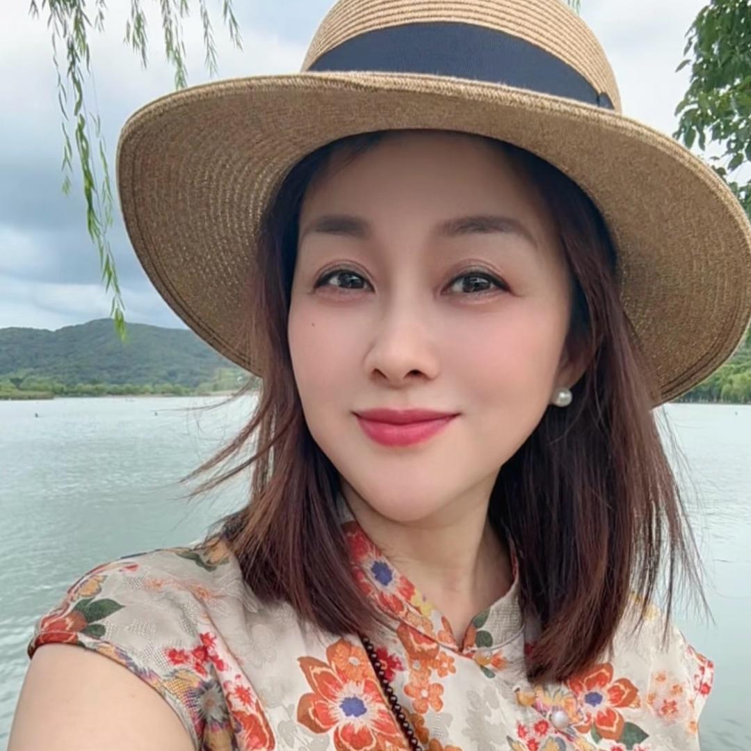 @会笑的眼睛「苗」