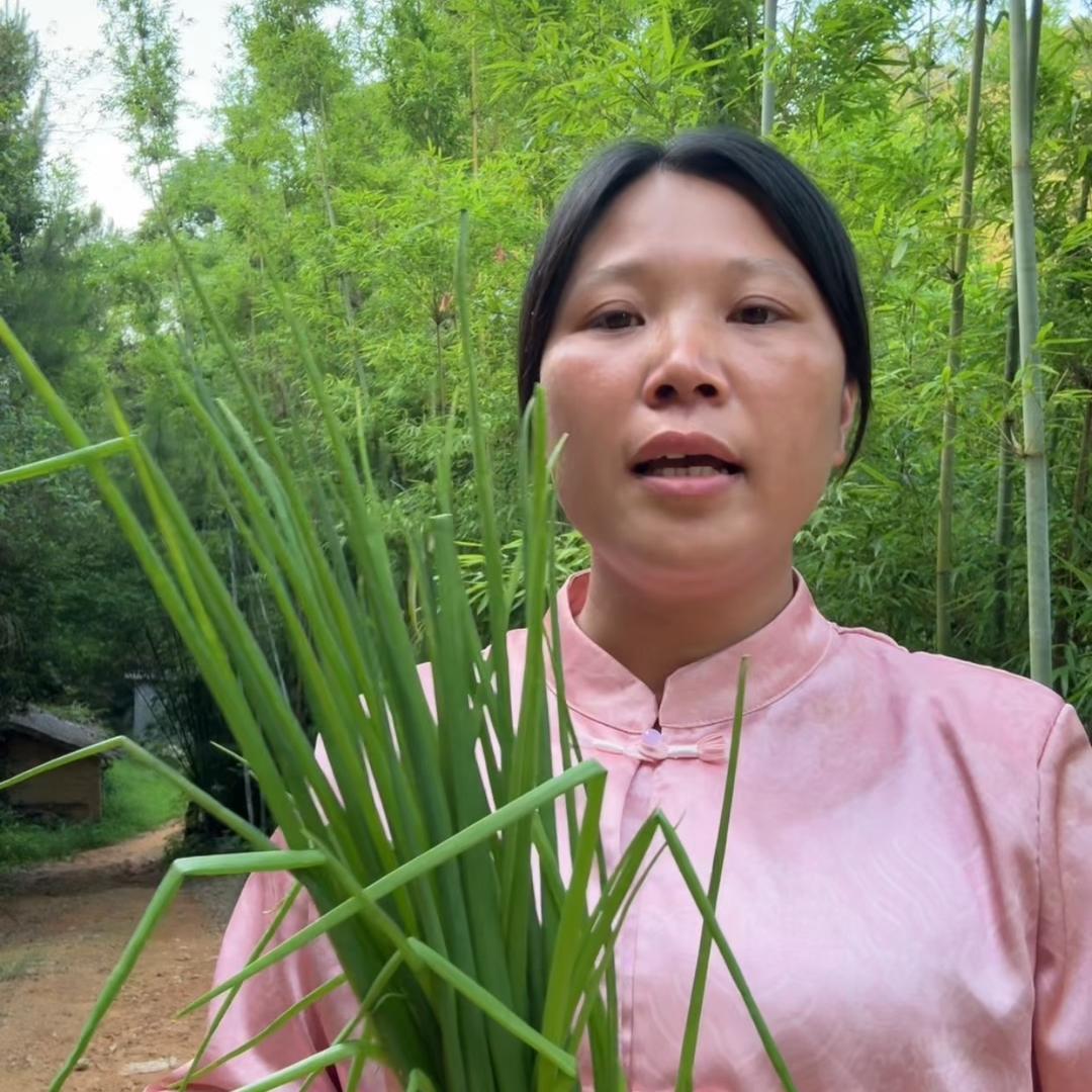 玲姐爱青草