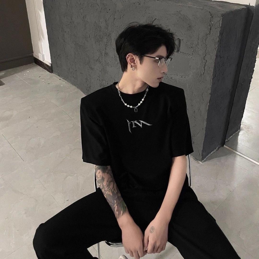 这仔有点亮