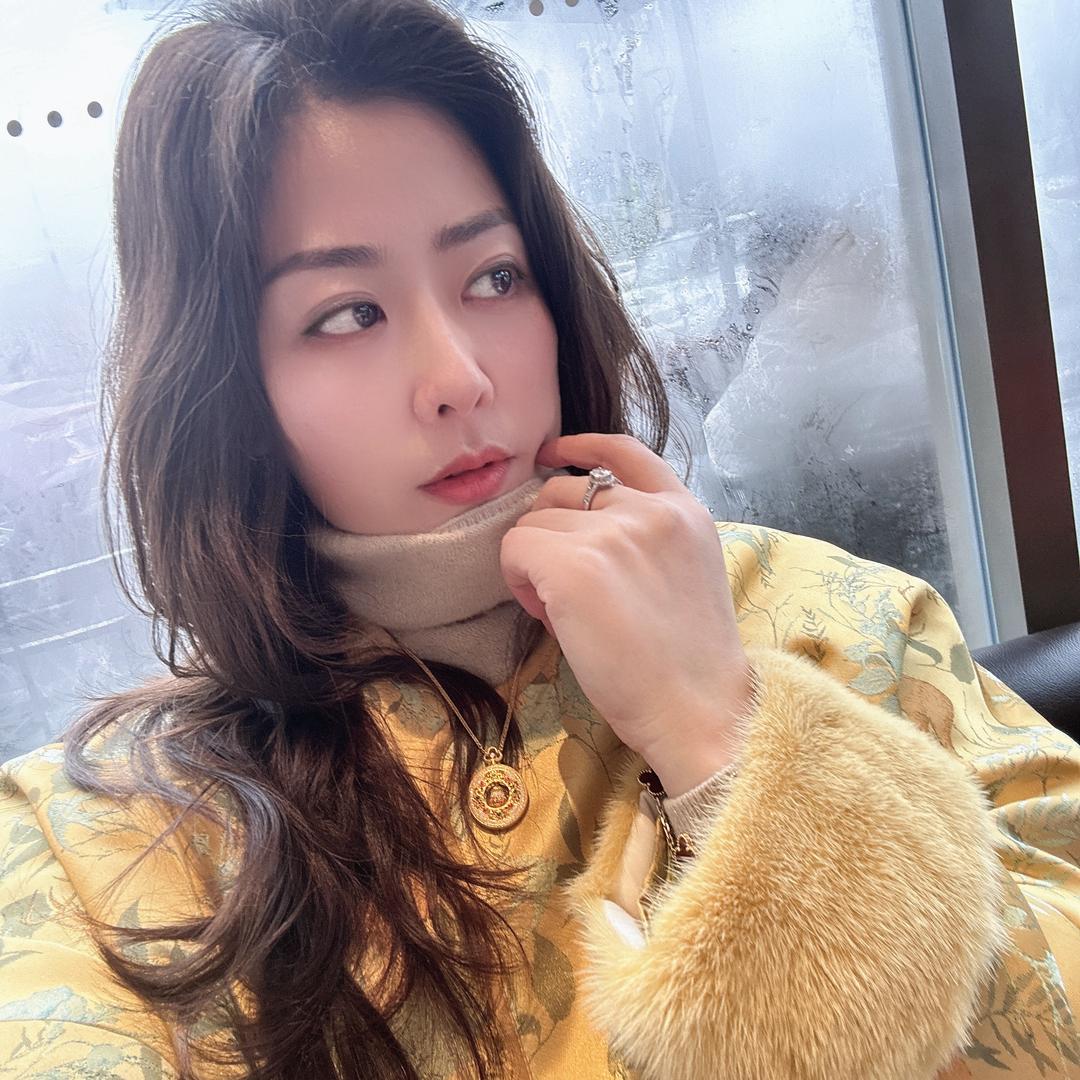 小燕(´-ω-`)