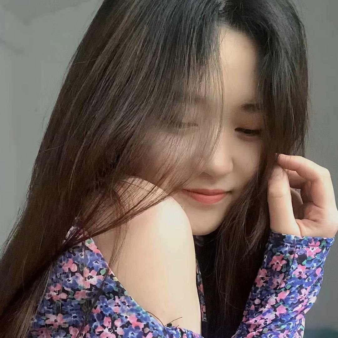 小田在练书法