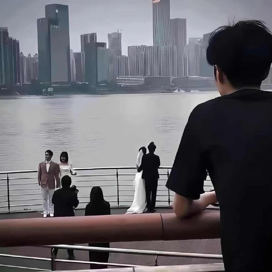 只是h