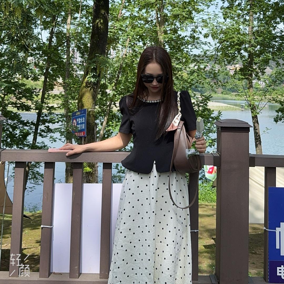 素严妹儿