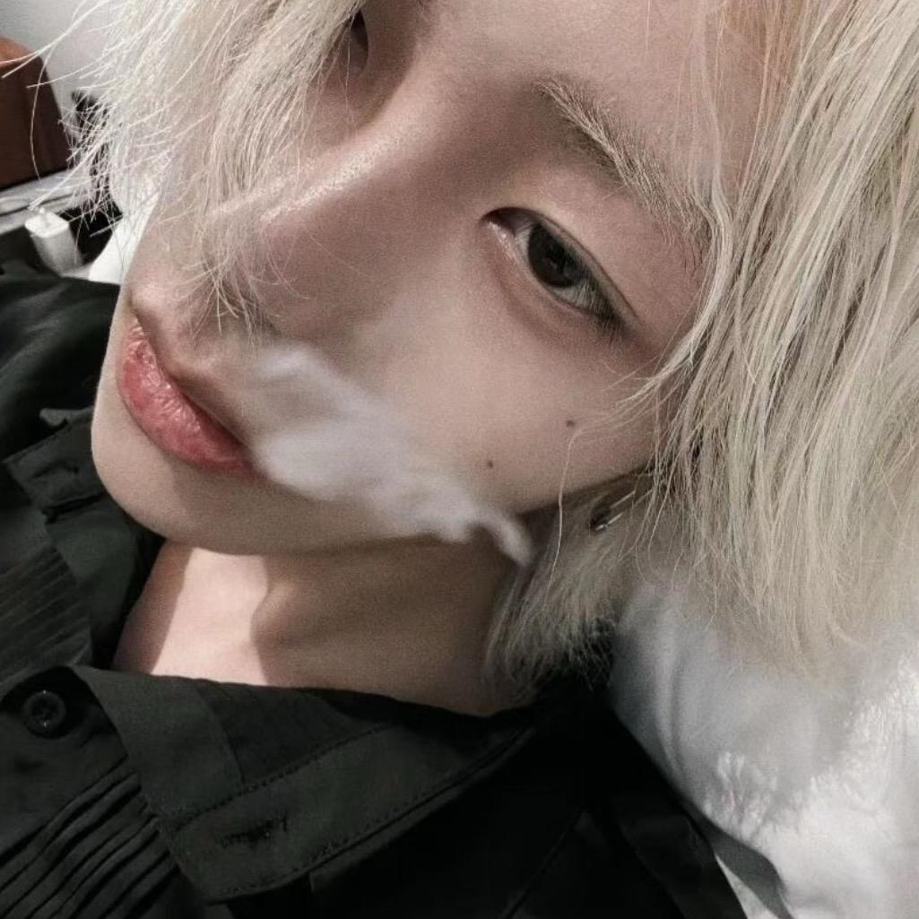 绪靖竹