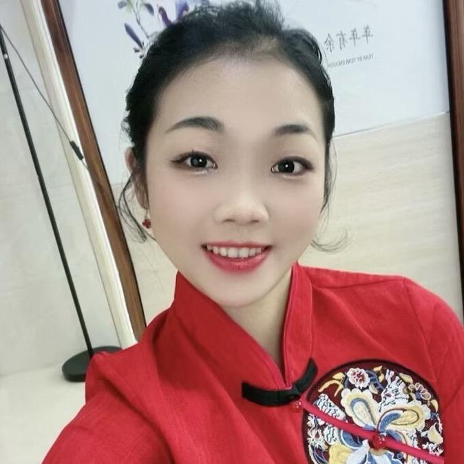 李 丽 雯《暂停直播》
