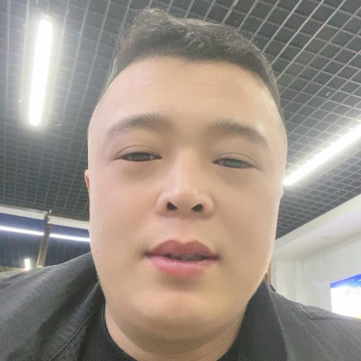 万花丛中一点绿