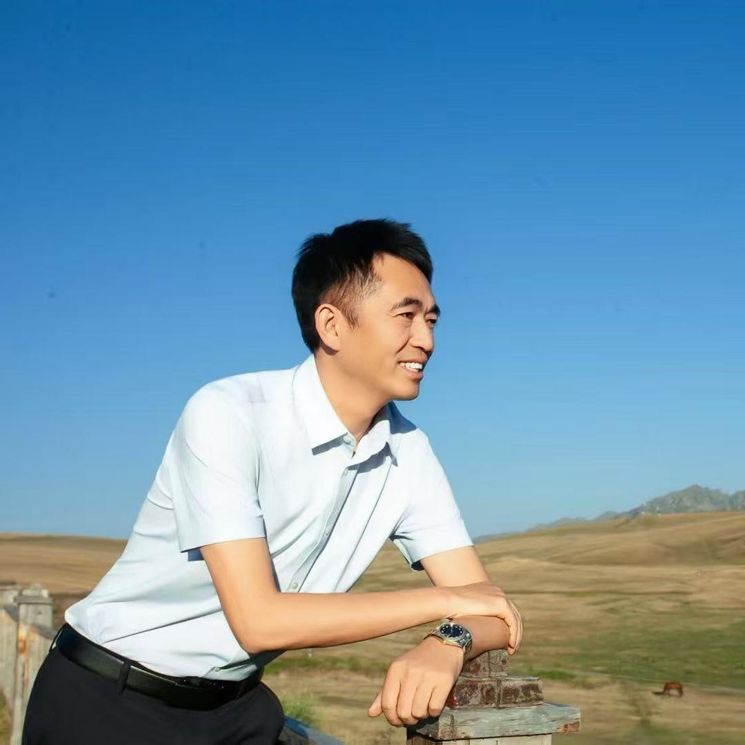 骑象旅行龚佑军