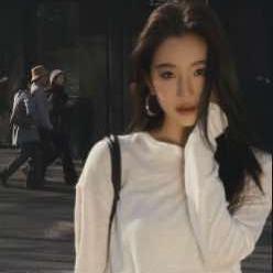 LiLi李慧儿- 每日穿搭