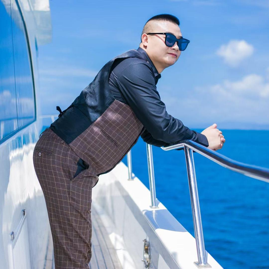 重庆-元明二手车-主打大众（招销售)