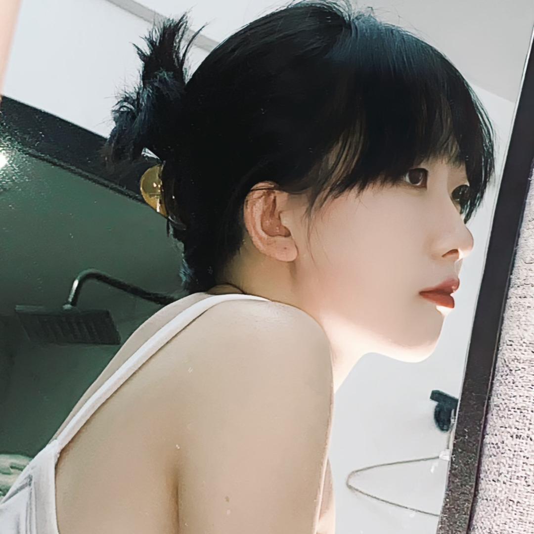 摸鱼的鲸鲸